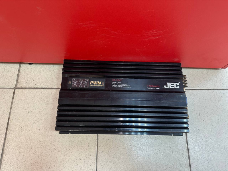 Авто усилитель JEC CA-3247