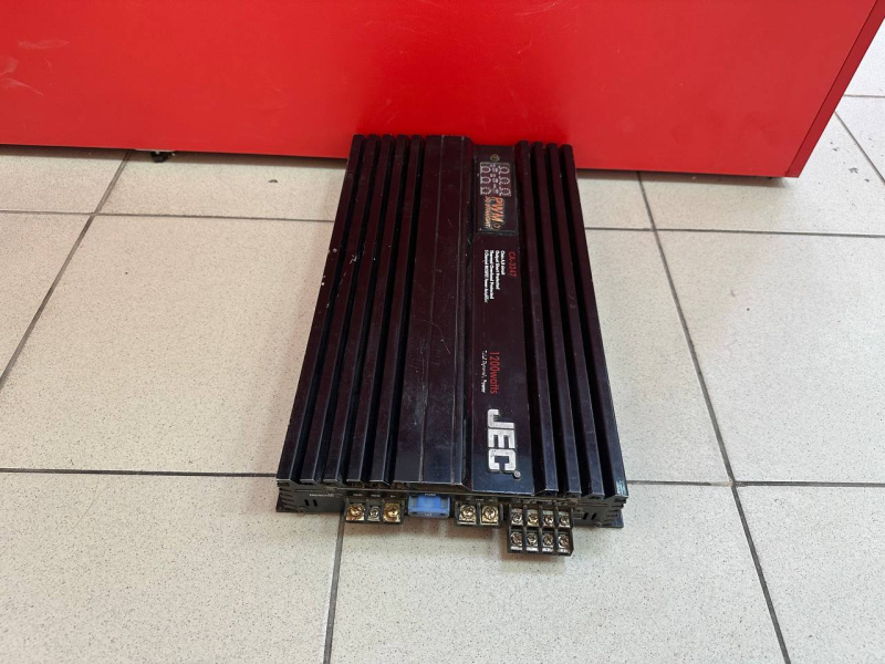 Авто усилитель JEC CA-3247